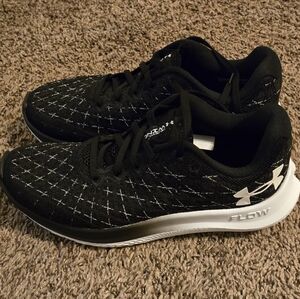 Under Armour Men's Black and White Athletic Shoes